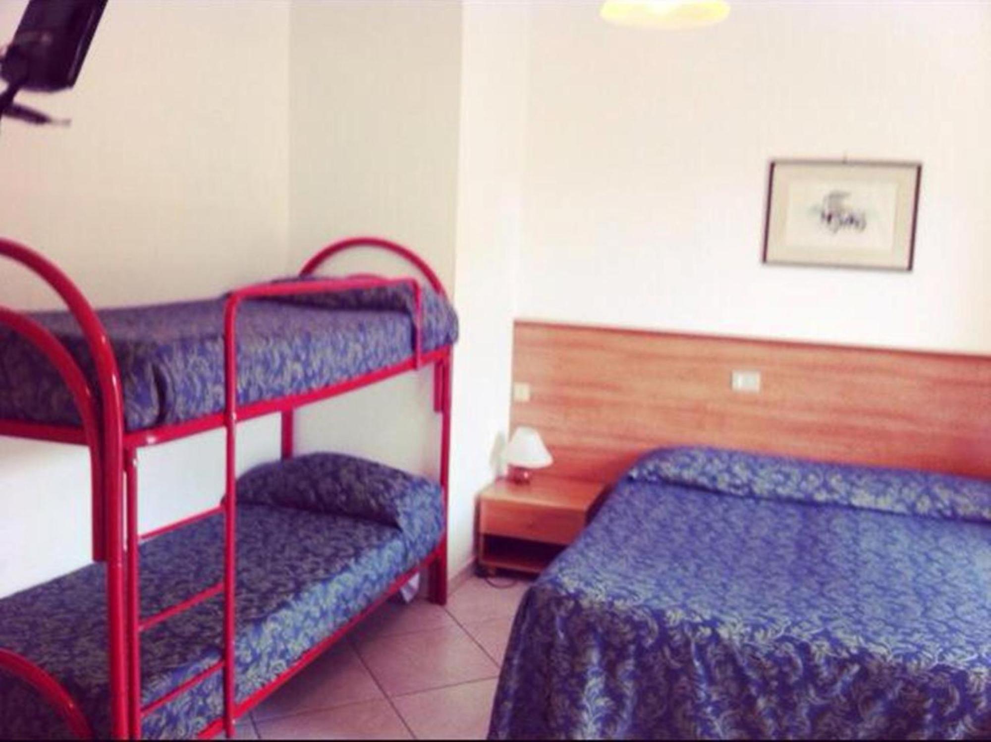 Hotel La Conchiglia Марчиана-Марина Экстерьер фото