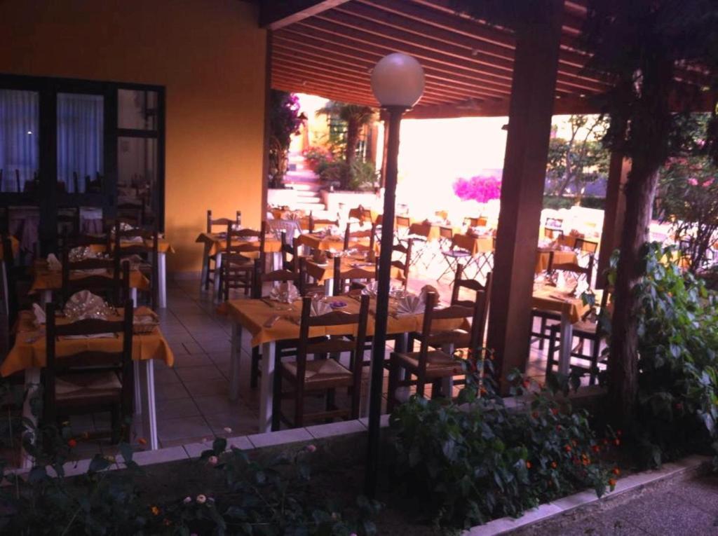Hotel La Conchiglia Марчиана-Марина Экстерьер фото